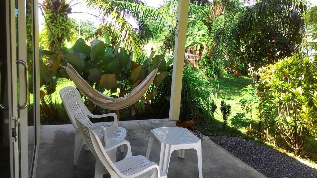 Aathid Garden Khao Lak Villa ภายนอก รูปภาพ
