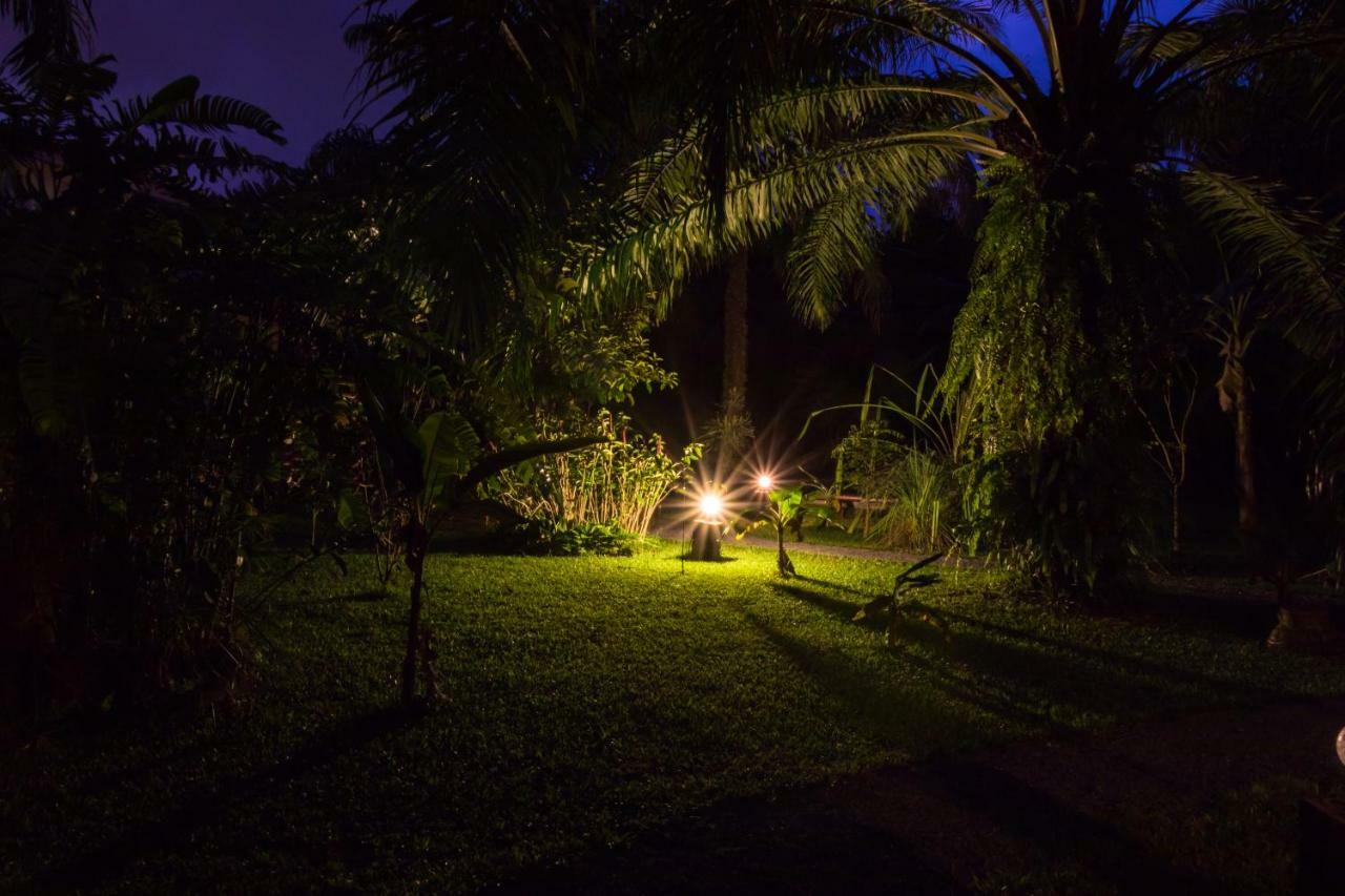 Aathid Garden Khao Lak Villa ภายนอก รูปภาพ